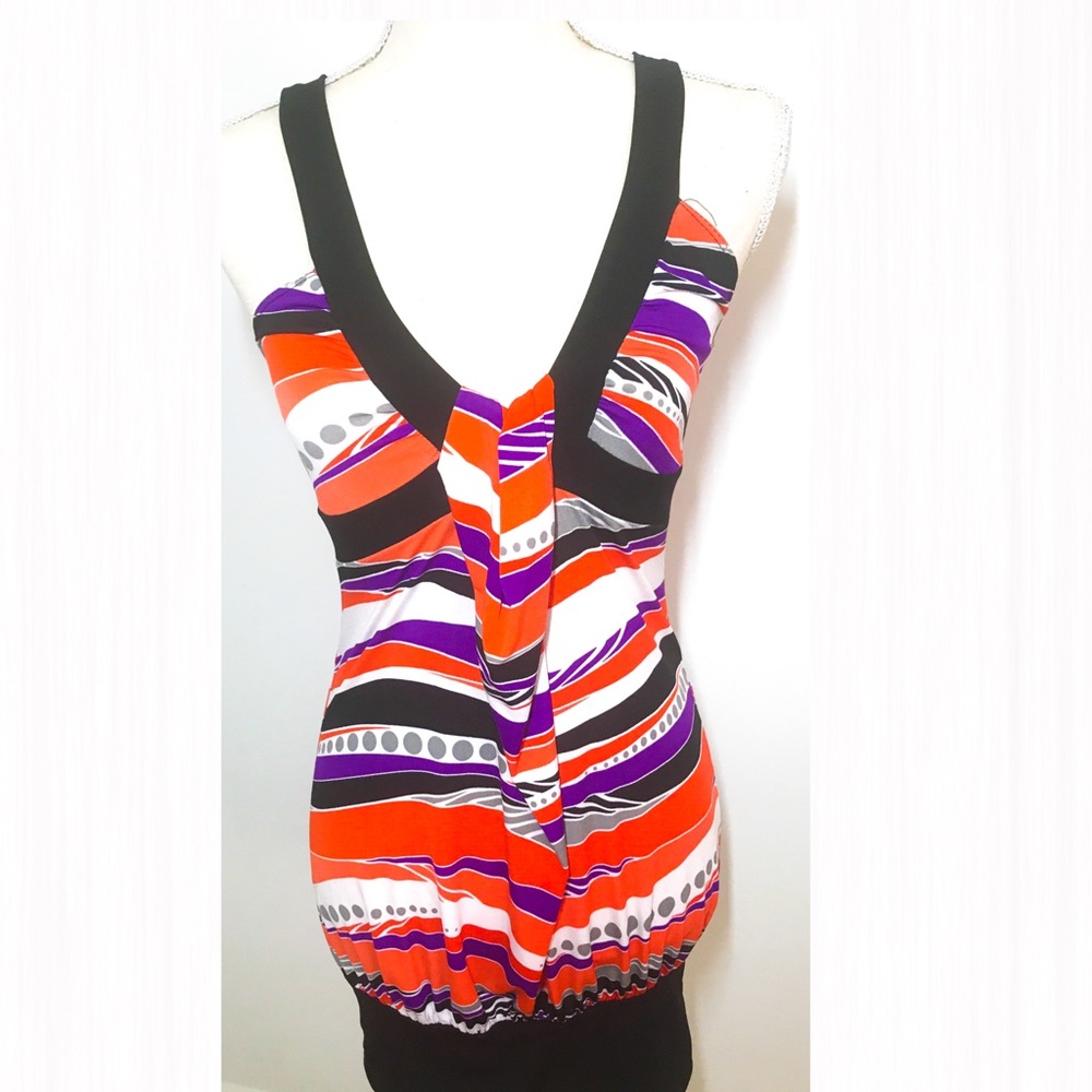 Graphic print halter top, size XS. Brand new!